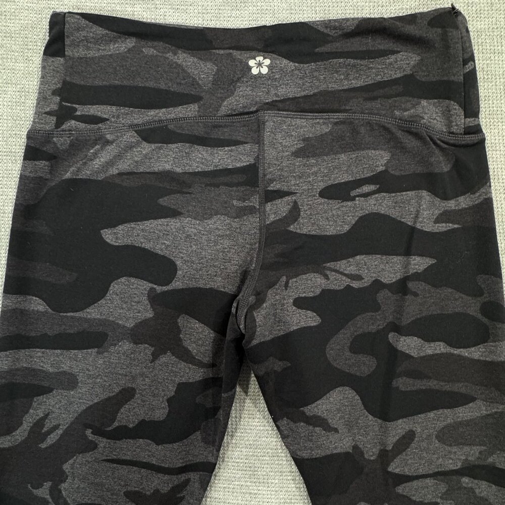 Tuff Athletics Camo Print Womens Leggings Sz Large Black Gray Activewear Pocket - Picture 6 of 14